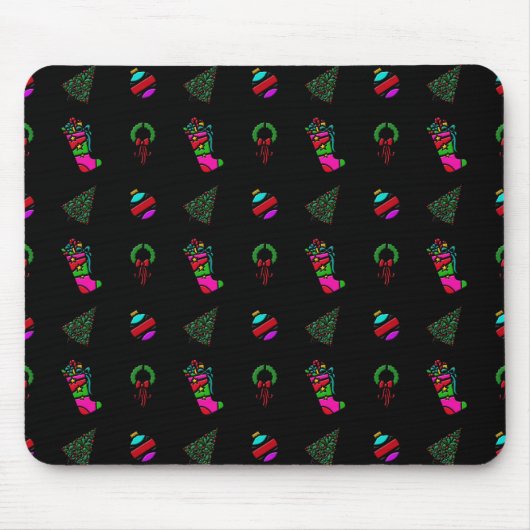 Niedliches Weihnachtsmuster auf schwarzem Hintergr Mousepad (Vorne)