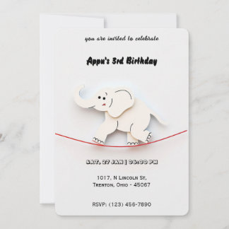 Niedliches Weißes Elefantenbalancieren auf dem Sei Einladung