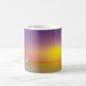 Niedliches Weißes Kaninchen auf Grassy Hill bei So Kaffeetasse (Mittel)