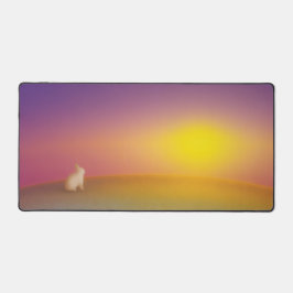 Niedliches Weißes Kaninchen auf Grassy Hill bei So Schreibtischunterlage