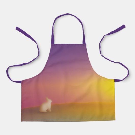 Niedliches Weißes Kaninchen auf Grassy Hill bei So Schürze (Vorderseite)