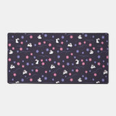 Niedliches Weißes Kaninchen und Blume Muster Schreibtischunterlage (Vorderseite)