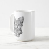 Niedliches Yorkie verfolgt Tasse (Vorderseite Links)
