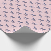 Niedliches Zebra-Muster in modernem Rosa und Blau Geschenkpapier (Ecke)