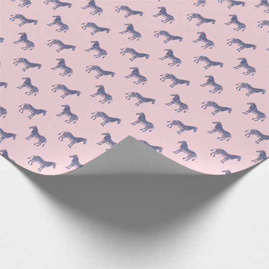 Niedliches Zebra-Muster in modernem Rosa und Blau Geschenkpapier (Ecke)