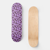 Niedliches zufälliges Eggplant Muster Throw Pillow Skateboard (Vorderseite)