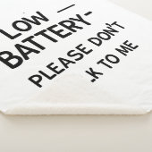 Niedrige Batterie Bitte sprechen Sie nicht mit mir Sherpadecke (3/4)