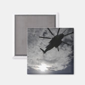 Niedrige Winkelansicht eines CH-53E Magnet (Vorderseite/Rückseite)