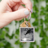 Niedrige Winkelansicht eines CH-53E Schlüsselanhänger (Hand)