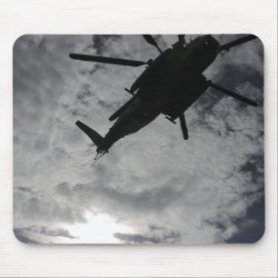 Niedrige Winkelsicht eines CH-53E Mousepad