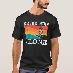 Niemals allein auf Englisch Setter Grafik-Wandern T-Shirt