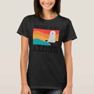 Niemals allein durch Pulik Grafik wandern T-Shirt