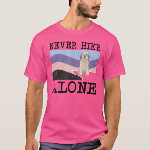 Niemals allein wandern Polnisches Unterland Schafh T-Shirt