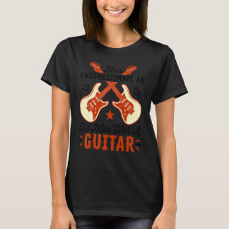 Niemals einen alten Mann mit einer Gitarre Akustik T-Shirt