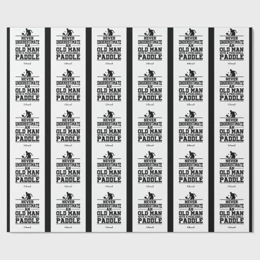 Niemals unterschätzen Old Man Funny Black Pickleba Geschenkpapier (Flach)