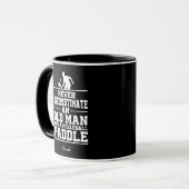 Niemals unterschätzen Old Man Funny Black Pickleba Tasse (Vorderseite Links)