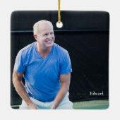 Niemals unterschätzen Old Man Pickleball Christmas Keramikornament (Rückseite)