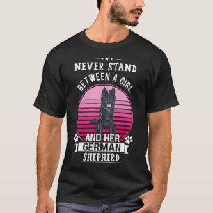 Niemals zwischen Mädchen und ihrer schwarzen deuts T-Shirt