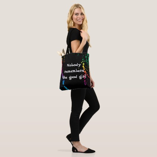 [Niemand erinnert sich an ein gutes Mädchen] Paint Tasche (Am Model)