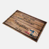 Niemand hier, außer uns glücklichen Campers Woodfa Fußmatte (Schrägansicht)