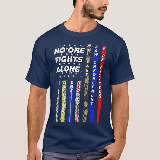 Niemand in den USA kämpft allein mit dem ersten Re T-Shirt (Vorderseite)