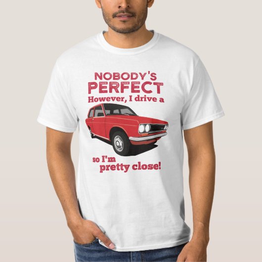 Niemand ist perfekt - Datsun T-Shirt (Vorderseite)