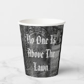 Niemand ist über dem Rasen Pappbecher (Vorderseite)