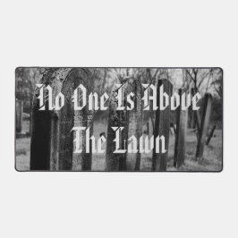 Niemand ist über dem Rasen Schreibtischunterlage