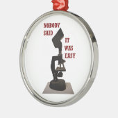 Niemand sagte, es sei einfach silbernes ornament (Links)