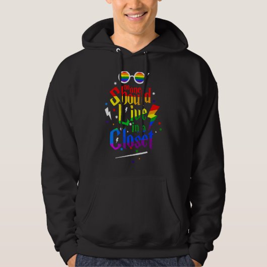 Niemand sollte in einem geschlossenen LGBT-Gay Pri Hoodie (Vorderseite)