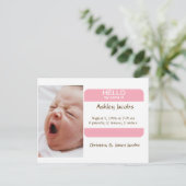 Nifty Nametag Geburtsankündigung für Mädchen Ankündigungspostkarte (Stehend Vorderseite)