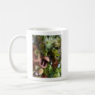 Nigella, Chrysanthemum, and Berries Floral Design Kaffeetasse