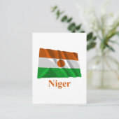 Niger Waving Flag mit Namen Postkarte (Stehend Vorderseite)