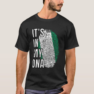 Nigeria, es ist in meinem DNA-FlagThumbprint T-Shirt