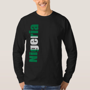 Nigeria mit Flaggenfarben an der Seite von T-Shirt