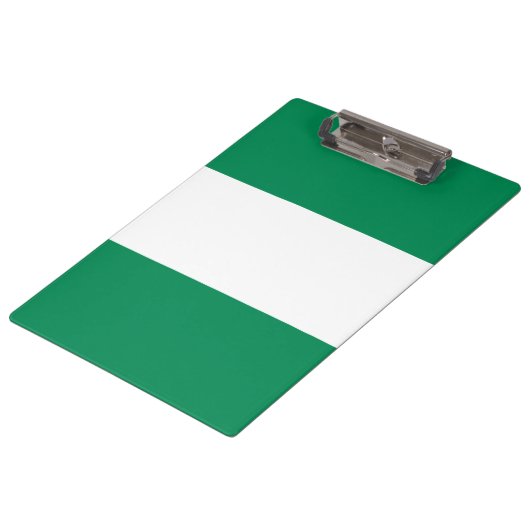 Nigerian Flag Klemmbrett (Schrägansicht)
