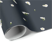 Night Charcoal White Cosmos Floral Pattern Geschenkpapier (Rolleneckpunkt)