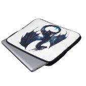 Night dragon - laptop sleeve (Vorne Knopf)