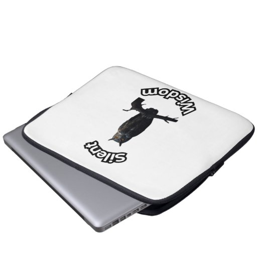  **Night Forest Owl – Realistic Nocturnal Owl Illu Laptopschutzhülle (Vorne Knopf)