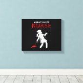Night Shift Nurse Funny Halloween Klassischer T - Leinwanddruck (Insitu (Holzboden))