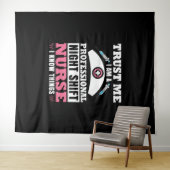 Night Shift Nurse Ich kenne Dinge Wandteppich (Beispiel (Horizontal))
