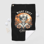 Night Shift Nurse Mummy Halloween Gesundheitsflora Golfhandtuch (Insitu)