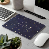 Night Sky Gold Stars Minimalistisch Monogram Mousepad