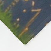 Night Willow Tree mit Schmetterlingen und Glühwürm Fleecedecke (Ecke)