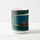 Nighthawks 1942 von Edward Hopper Kaffeetasse (Mittel)