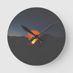Nighttime Hot Air Balloon Clock Runde Wanduhr
