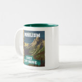Nihilismus stirbt hier am Felsklettern Zweifarbige Tasse (Vorderseite Links)