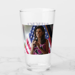 Nikki Haley für Präsident - Husten als Nägel Glas