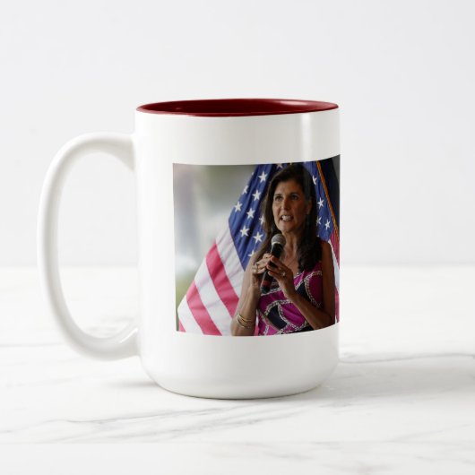 Nikki Haley für Präsident Zweifarbige Tasse (Links)