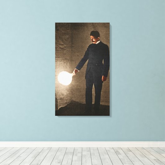 Nikola Tesla Holding A Light Bulb Leinwanddruck (Insitu (Holzboden))